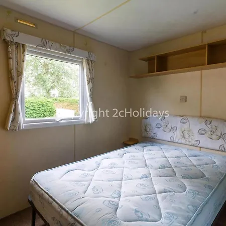 Spacious 8 Berth Caravan For Hire At Southview Holiday Park Ref 33002Tc Скегнесс Экстерьер фото