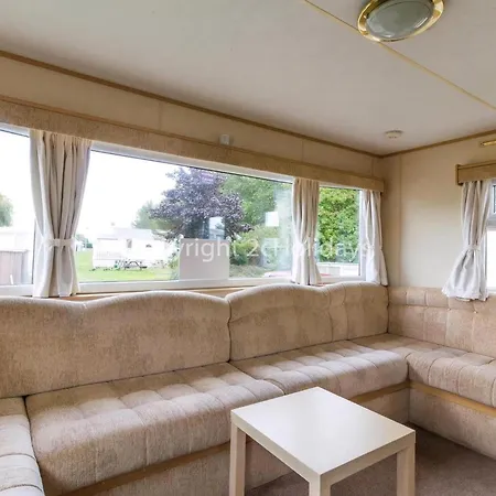 Spacious 8 Berth Caravan For Hire At Southview Holiday Park Ref 33002Tc Скегнесс Экстерьер фото