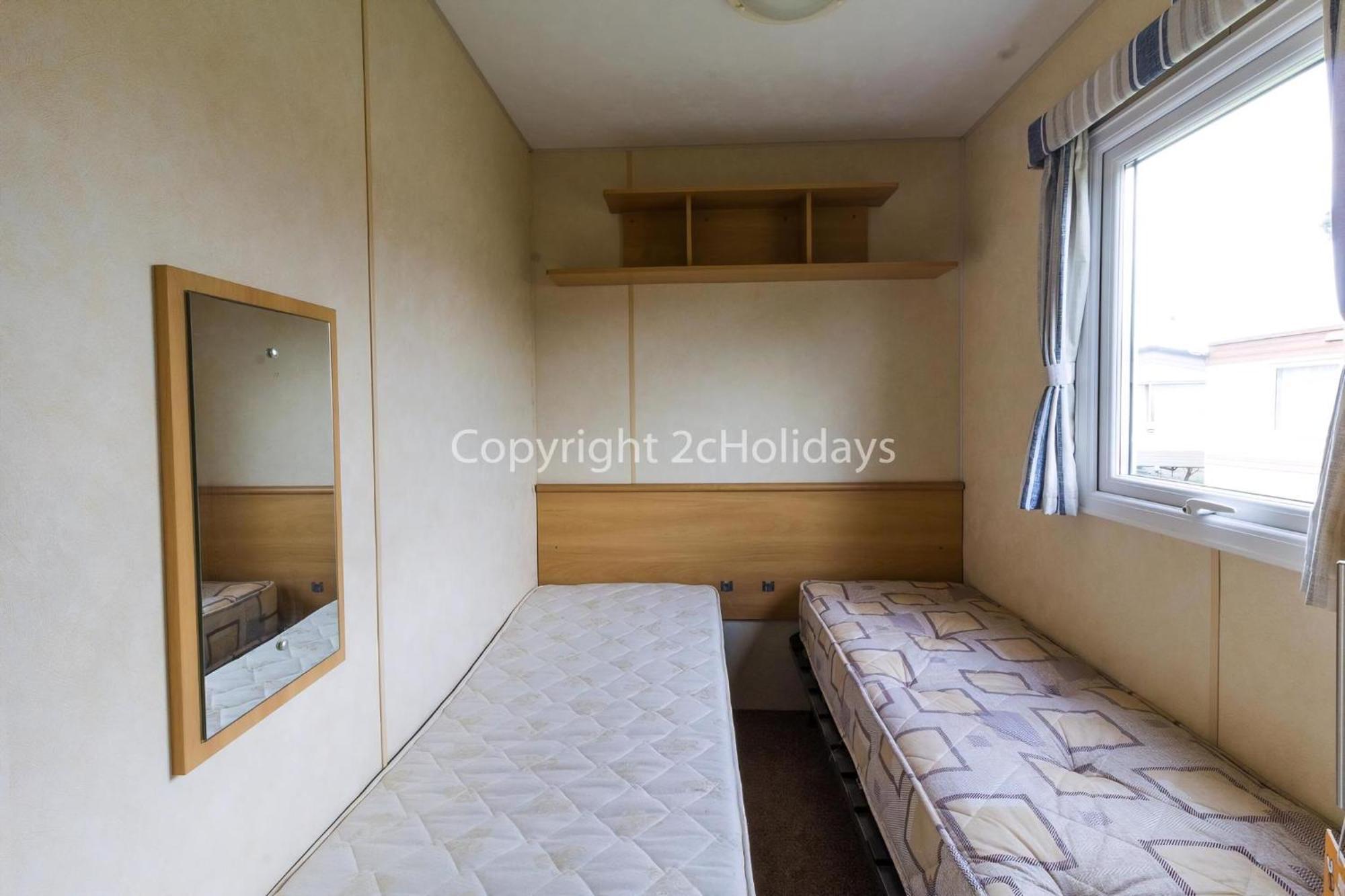 Spacious 8 Berth Caravan For Hire At Southview Ref 33002tc Campsite