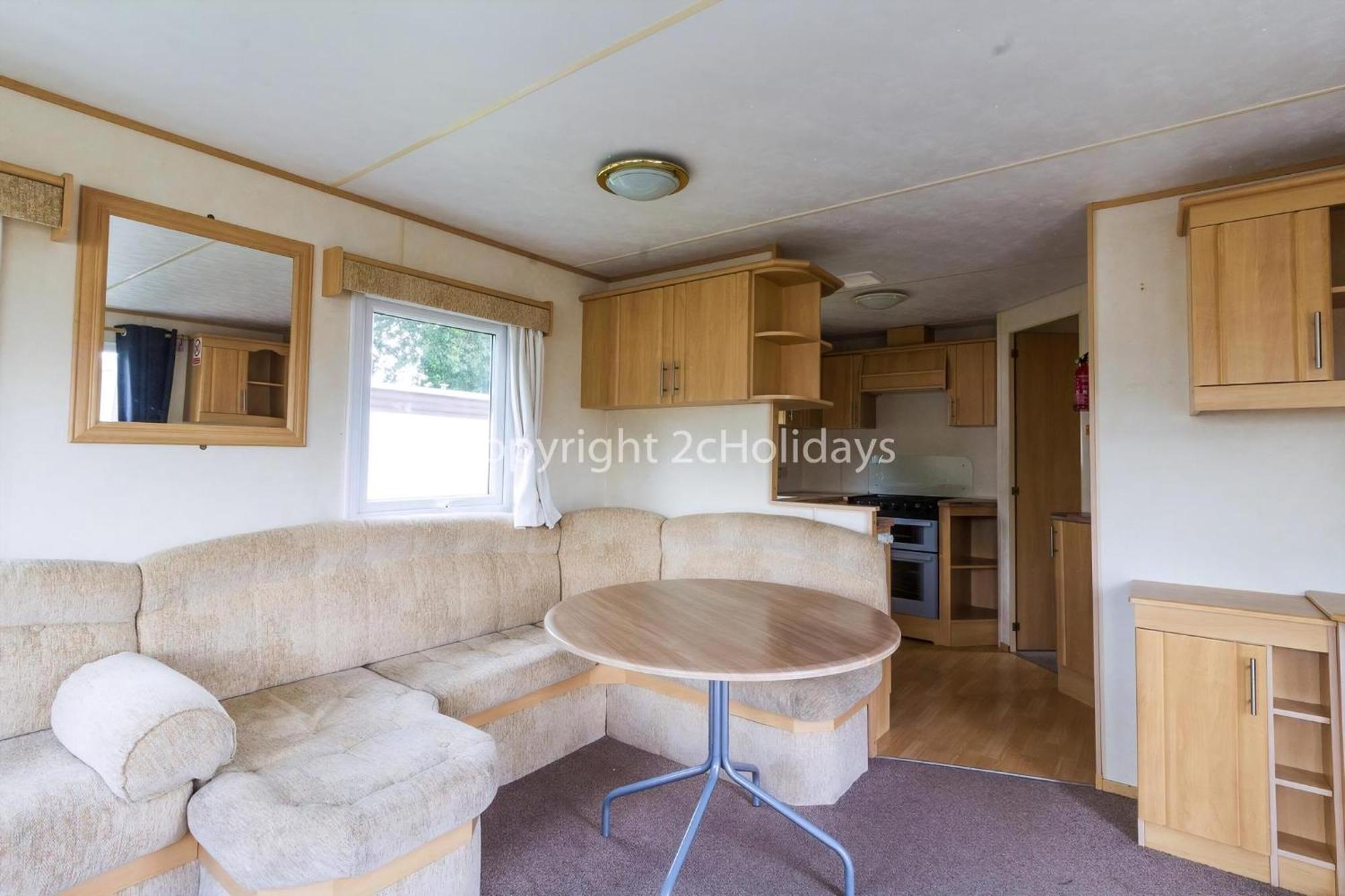 Campsite Spacious 8 Berth Caravan For Hire At Southview Ref 33002tc